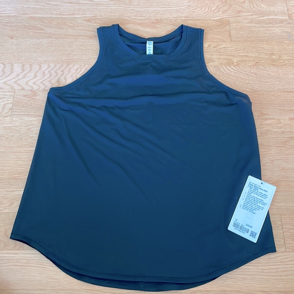 Lululemon tank